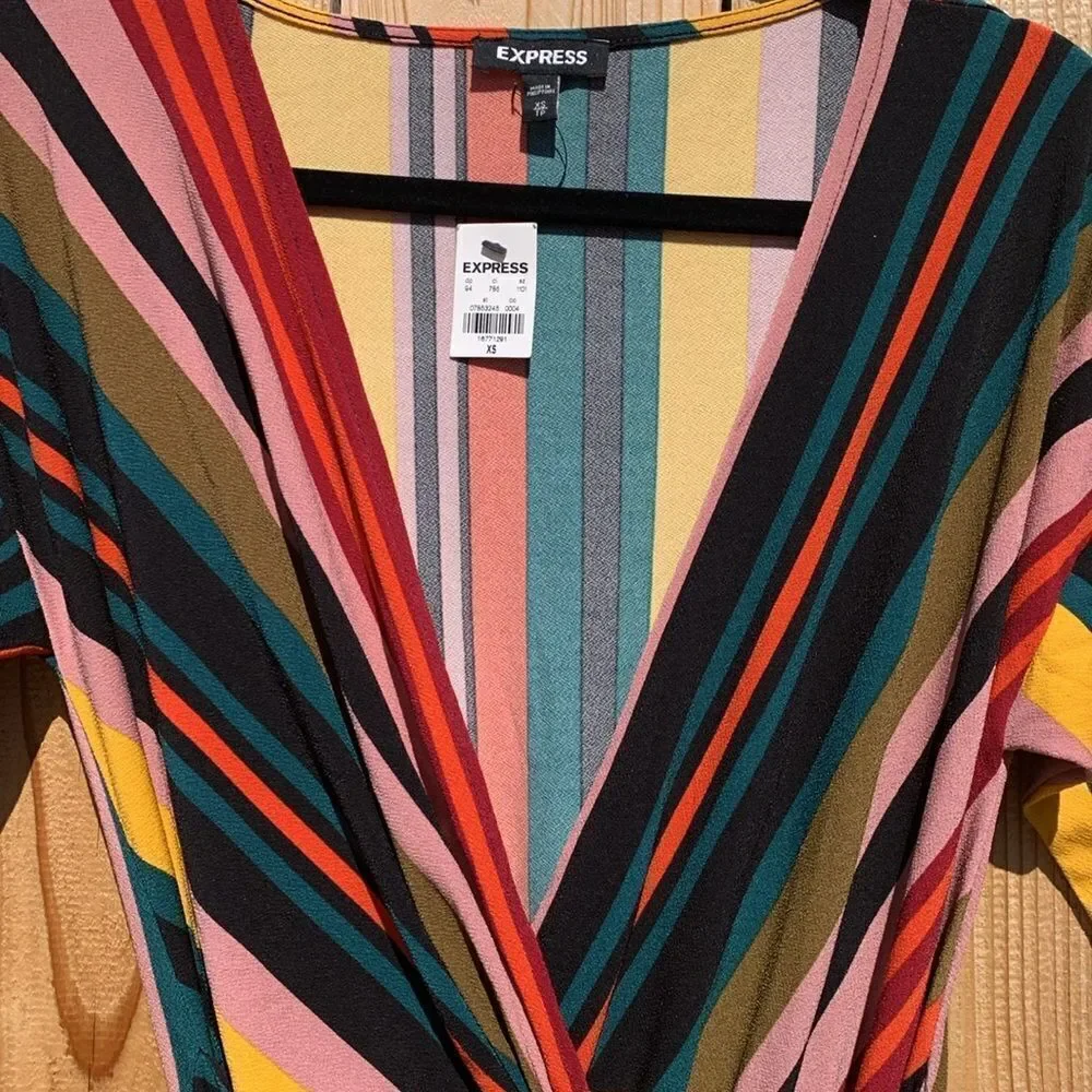 Take 50% OFF- New Express Multi-colored 3/4 Sleeved Jumpsuits, Size-XS